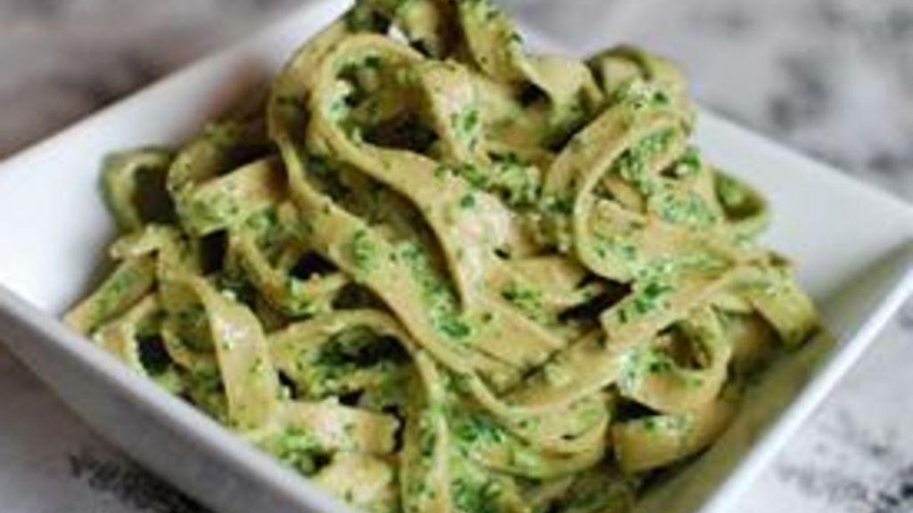 Kamut Pasta with Arugula and Walnut Pesto
