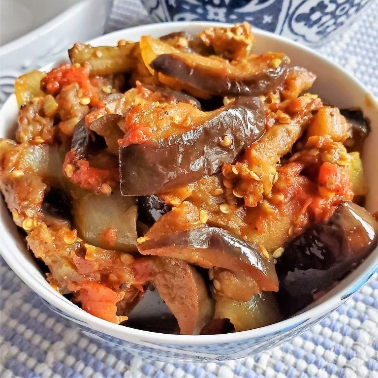 Keto-Friendly Eggplant Curry