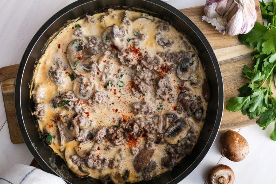 Keto-Friendly Ground Beef Stroganoff