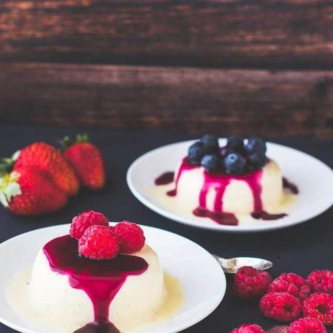 Keto-friendly Panna Cotta with Berries