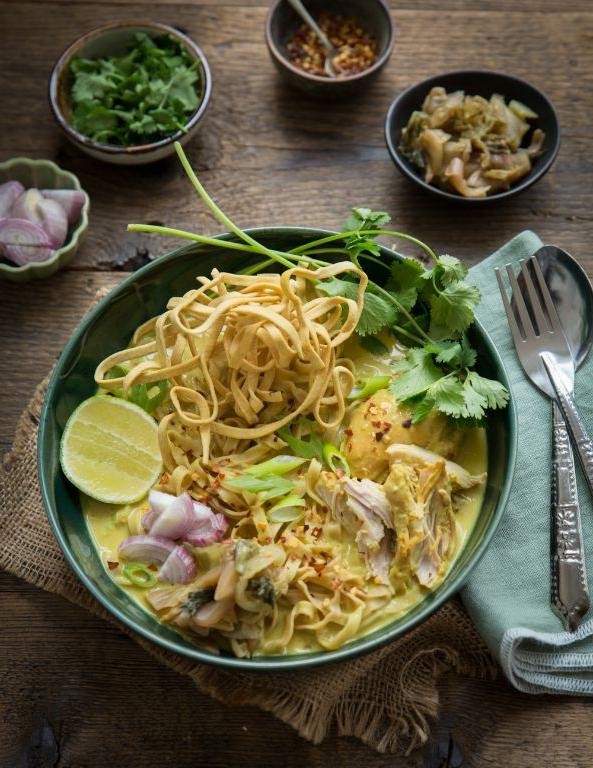 Khao Soi with Pickled Mustard Greens