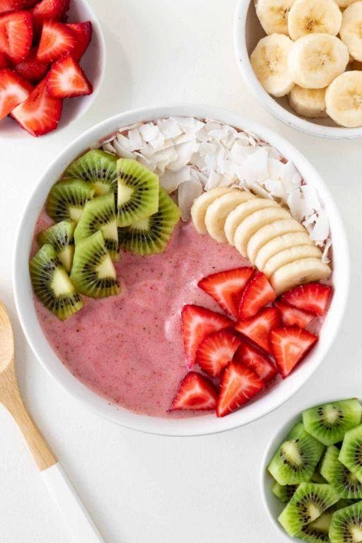 Kiwi and Banana Smoothie Bowl