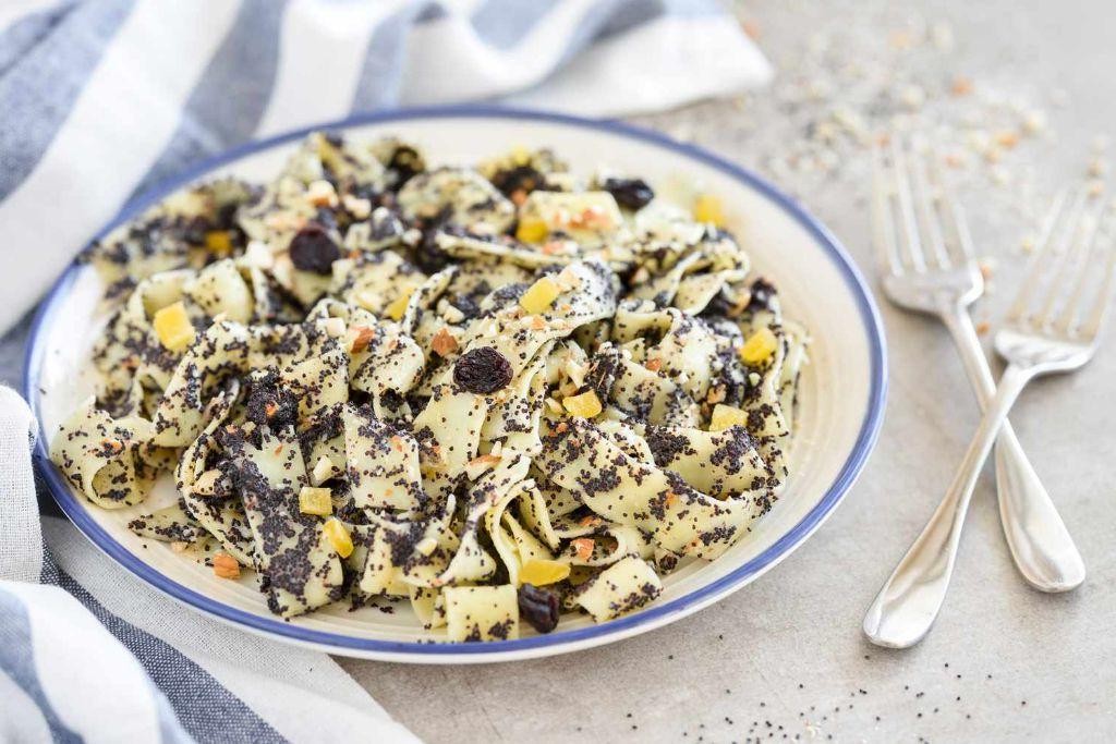 Kluski z Makiem (Noodles with Poppy Seeds)