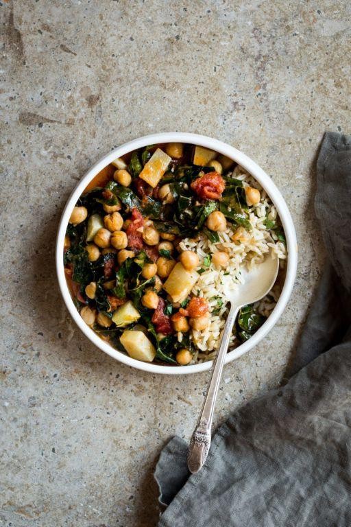 Kohlrabi Leaf and Chickpea Curry