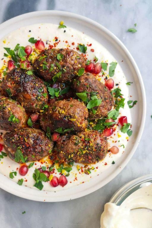 Lamb Kofta Mediterranean Bowl with Yogurt Sauce