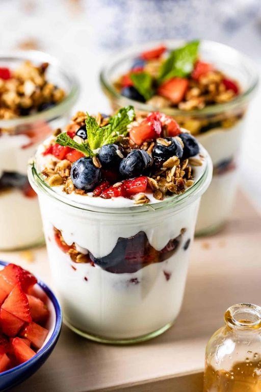 Layered Yogurt Parfait with Granola