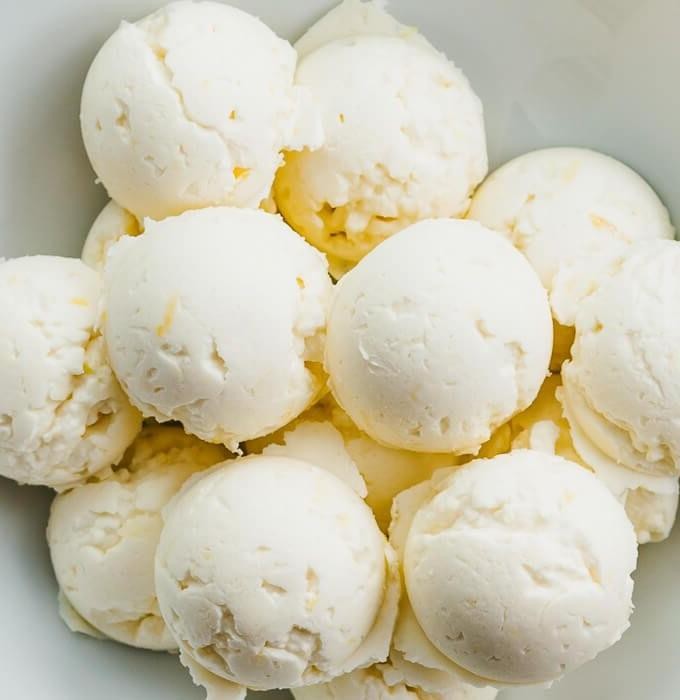 Lemon Cream Cheese Fat Bombs