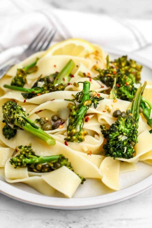 Lemon Garlic Broccolini Pasta