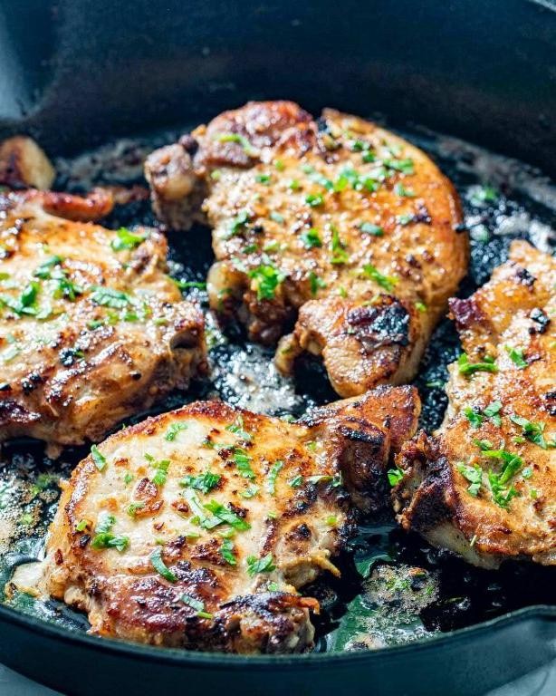 Lemon Garlic Roasted Pork Chops
