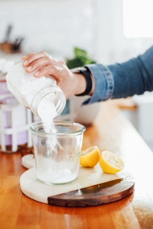 Lemon and Baking Soda Sink Scrub
