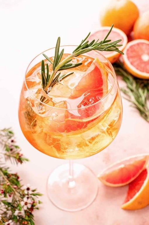 Light and Breezy Aperol Spritz