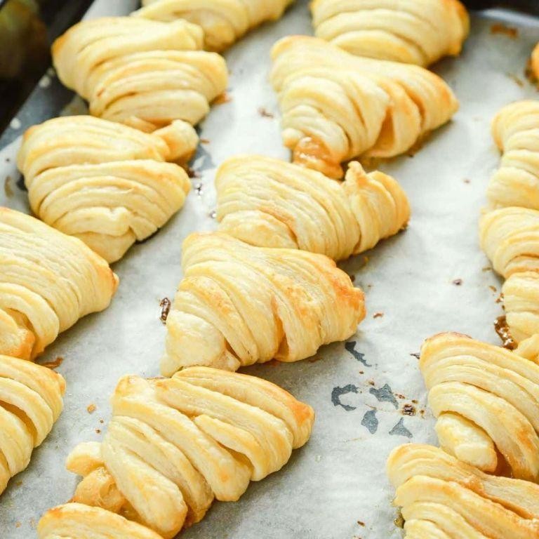 Light and Fluffy Sfogliatelle