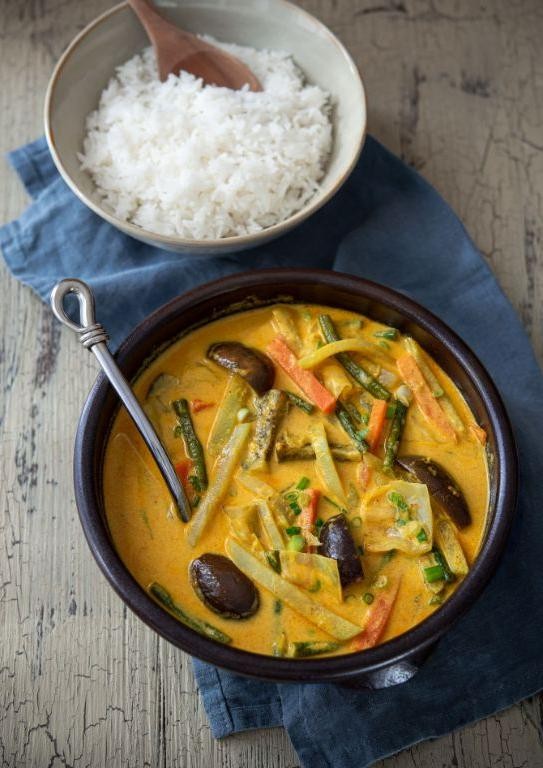 Loofah Vegetable Curry with Coconut Milk