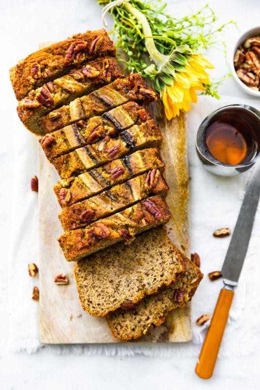 Low-Carb Keto Banana Bread with Pumpkin Seeds