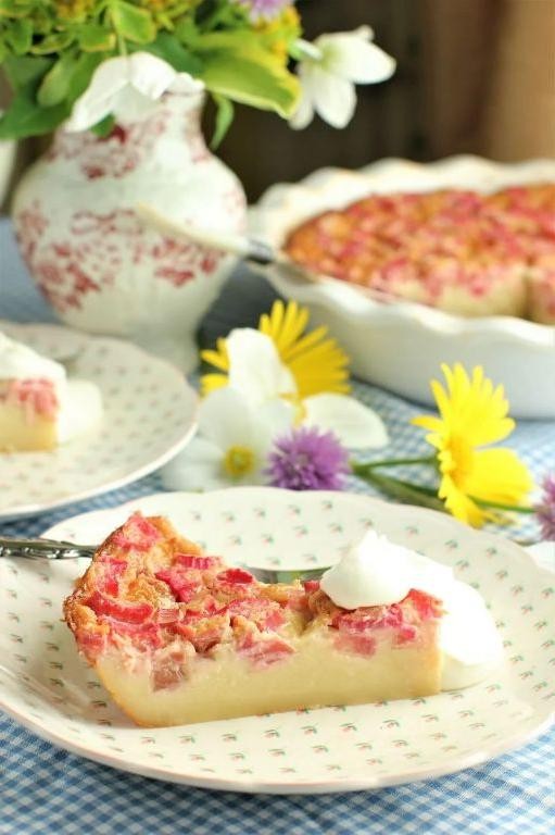 Low-Sugar Rhubarb Custard Pie