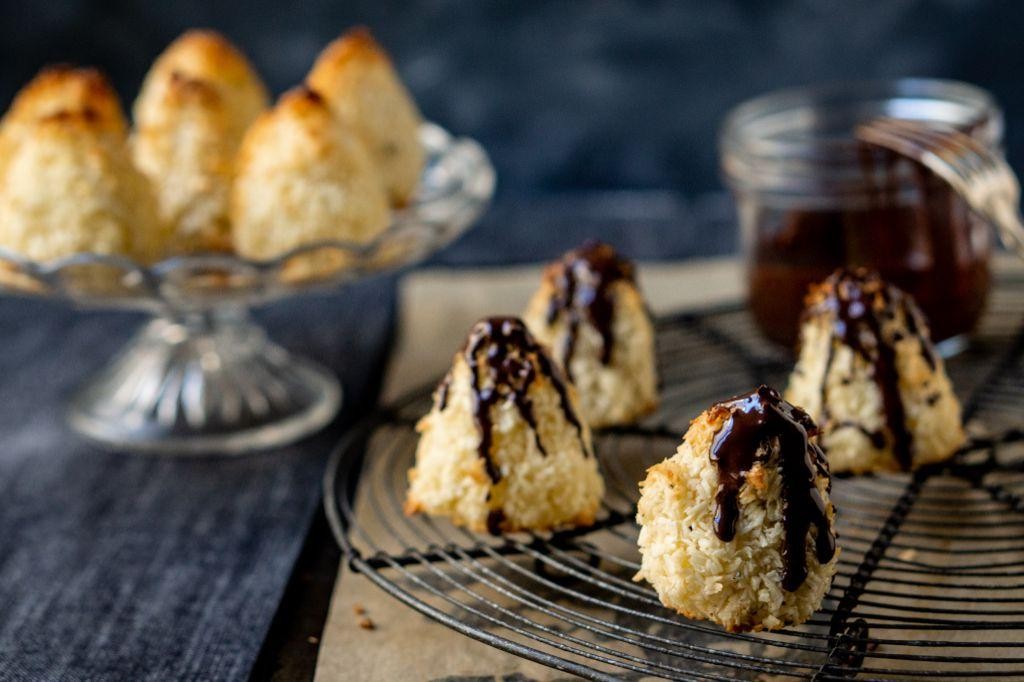 Luscious Coconut Macaroons with Chocolate Drizzle
