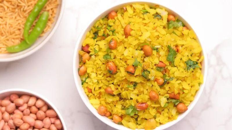Maharashtrian Oats Poha with Peanuts