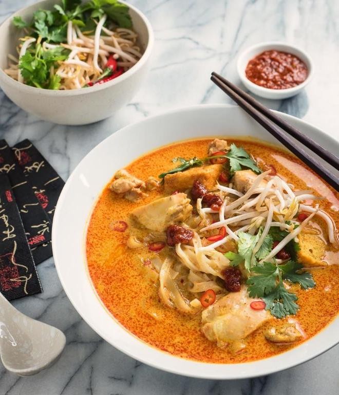 Malaysian Curry Mee with Spicy Coconut Broth