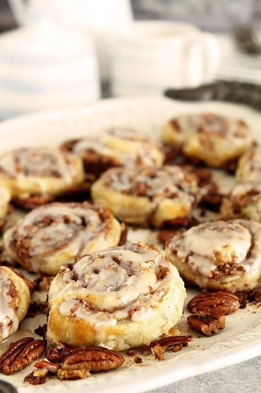 Maple Pecan Puff Pastry Rolls