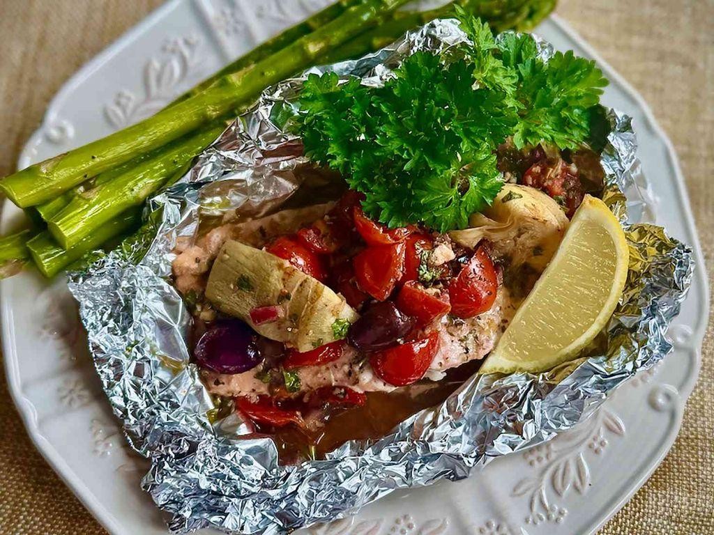 Mediterranean Baked Salmon with Olives in Foil