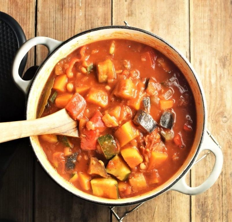 Mediterranean Bean and Tomato Stew