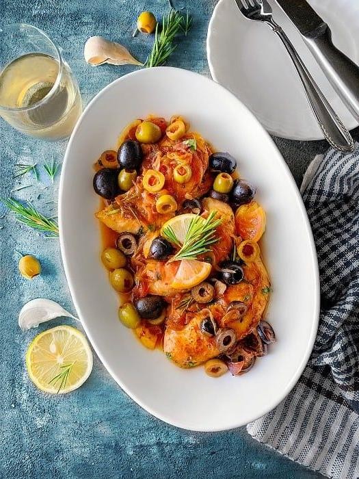 Mediterranean Poached Chicken with Olives and Tomatoes