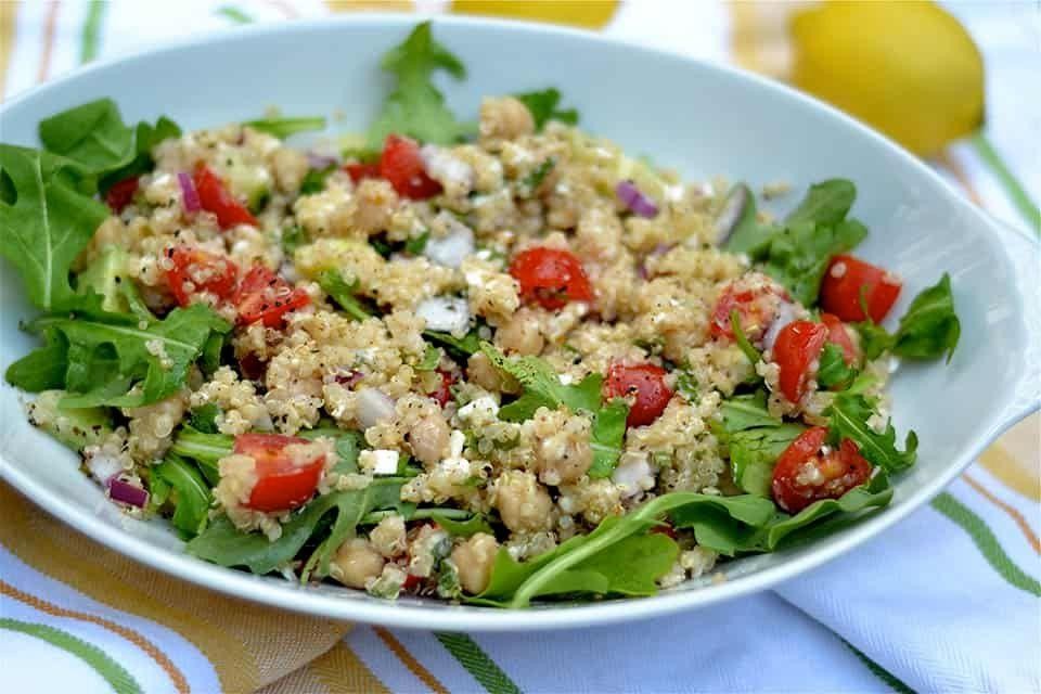 Mediterranean Quinoa Salad with Lemon Vinaigrette