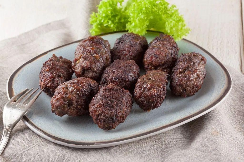 Mici (Grilled Minced Meat Rolls)
