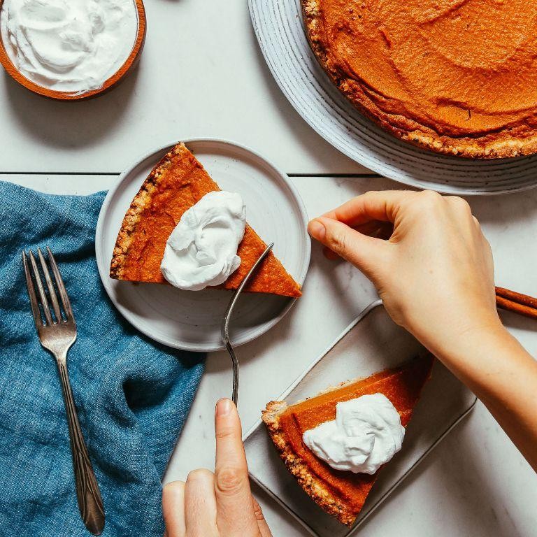 Minimalist Pumpkin Pie