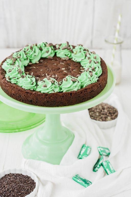 Mint Chocolate Chip Cookie Cake Treat