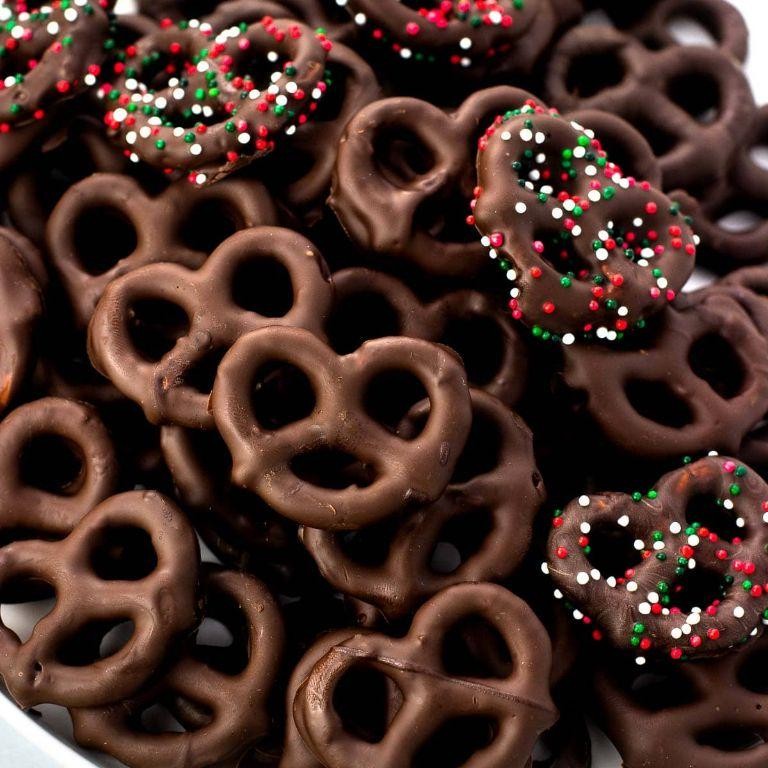 Mint Chocolate Pretzel Squares