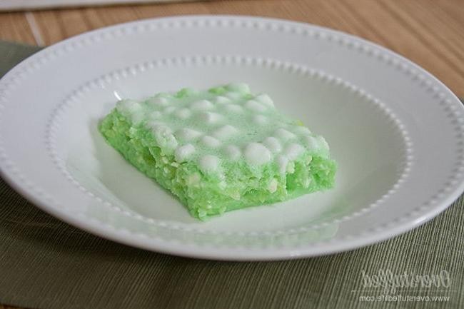 Minty Marshmallow Jello Treats