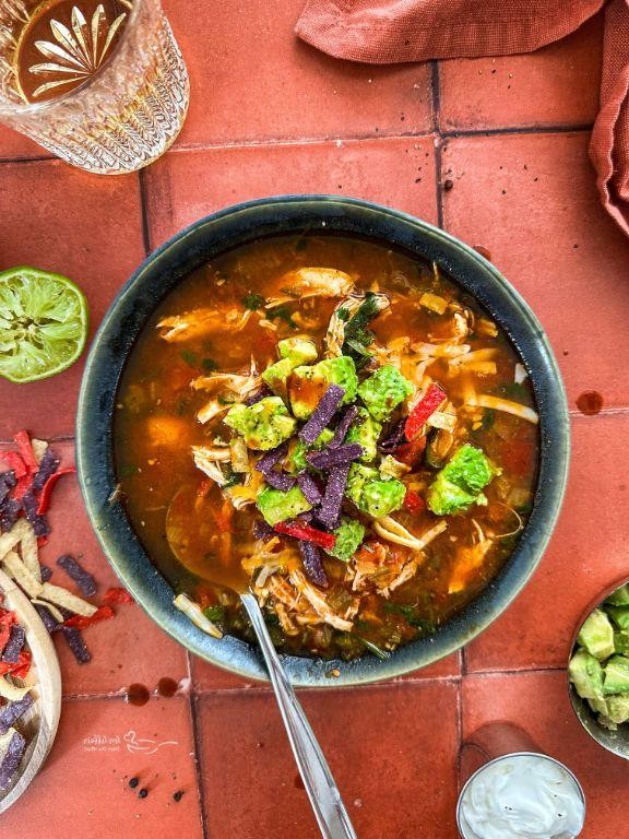 Mouthwatering Poblano and Chicken Slow Cooker Soup