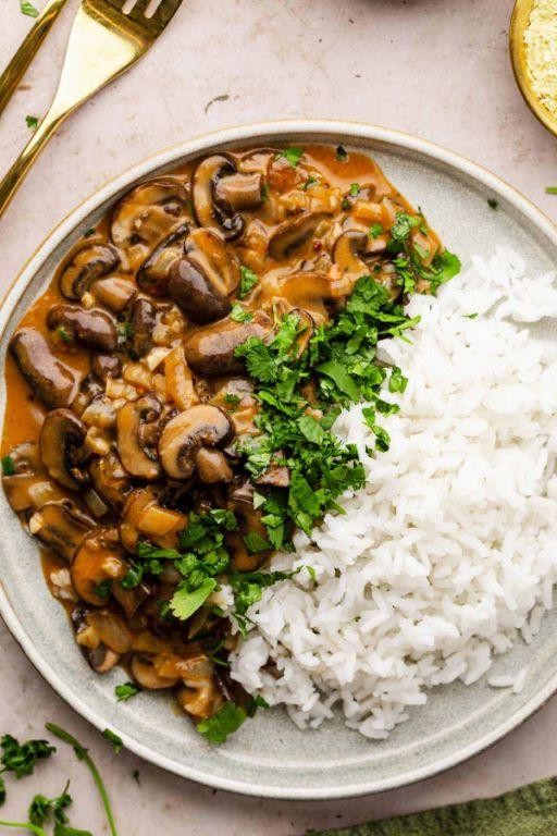 Mushroom Stroganoff with Brown Rice