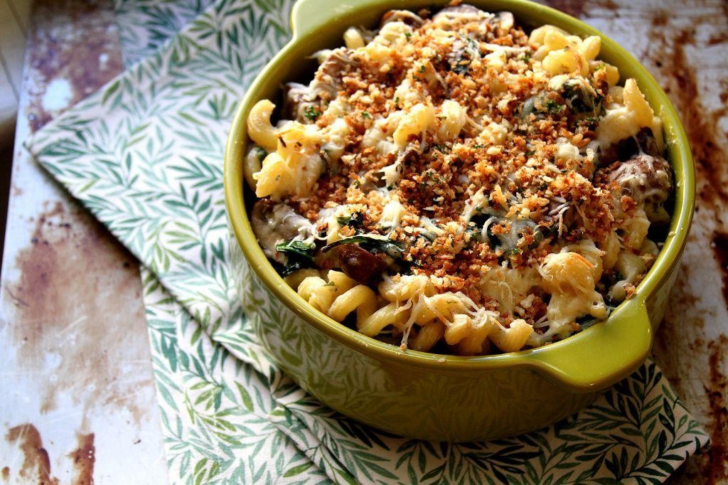 Mushroom and Spinach Baked Mac and Cheese