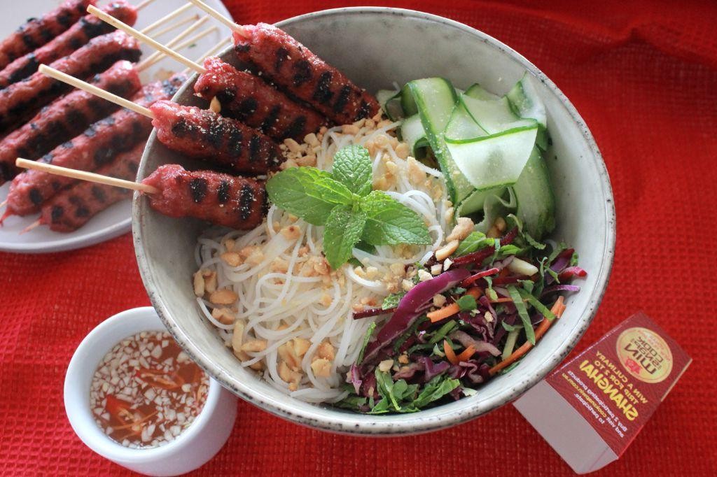 Nem Nuong (Grilled Pork Sausage)