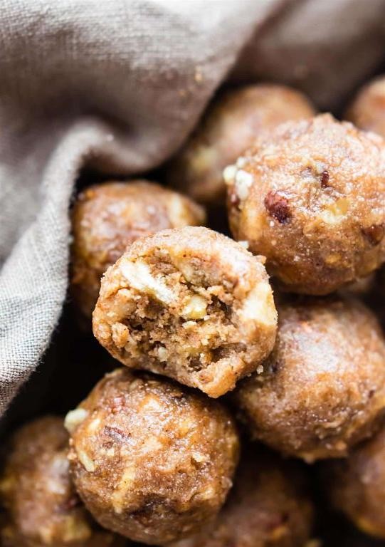 No-Bake Keto Banana Bread Bites