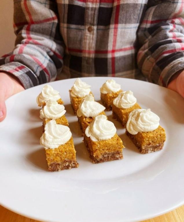 No-Bake Pumpkin Pie Bites