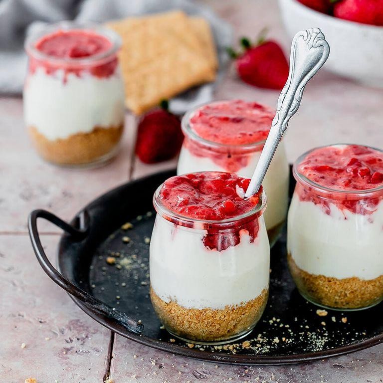 No-Bake Strawberry Cheesecake Jars