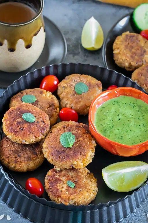 Oats Cutlets with Green Chutney