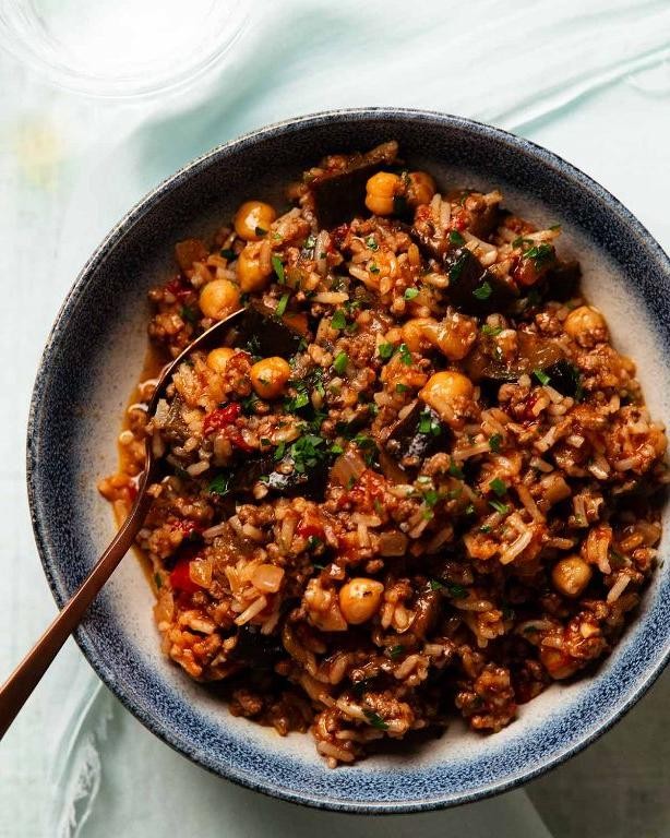 One Pot Greek Ground Beef and Rice