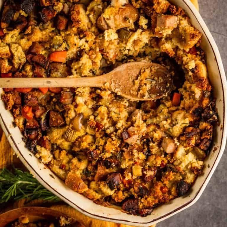 One-Pan Chicken with Cornbread and Apple Dressing