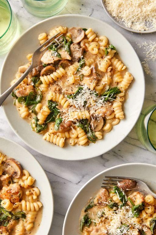One-Pot Creamy Mushroom Chicken Pasta