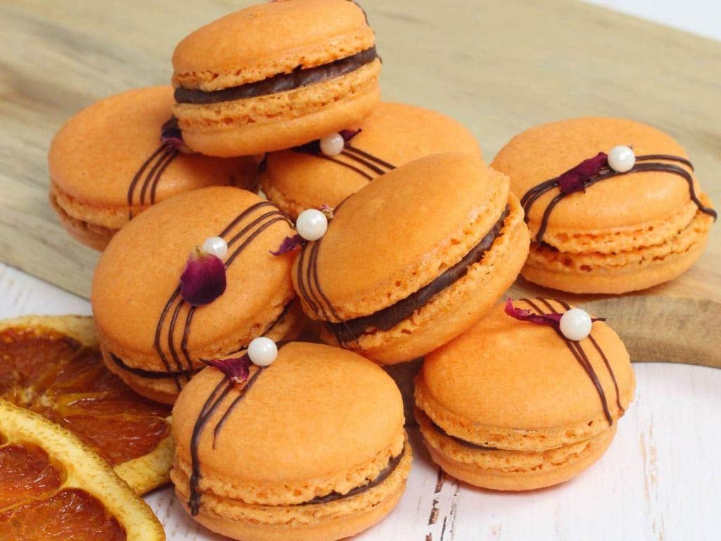 Orange Curd Macarons