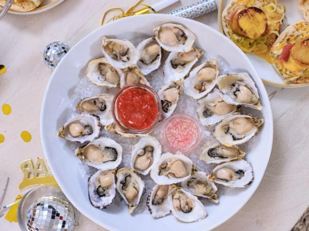 Oysters with Champagne Mignonette