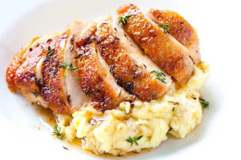 Pan-Roasted Chicken Breasts with Thyme