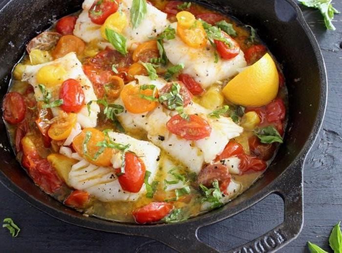 Pan-Seared Halibut with White Wine Sauce