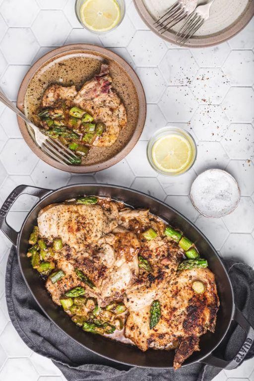 Pan-Seared Keto Pork Chops with Asparagus