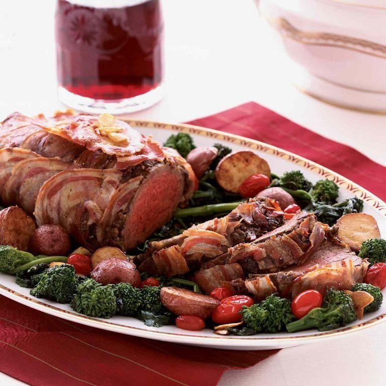 Pancetta-Wrapped Fillet Steak with Red Pepper Coulis