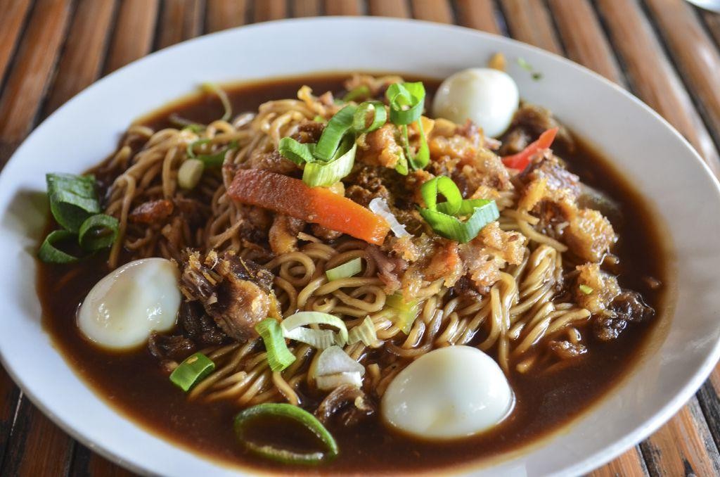 Pancit Cabagan with Lechon Carajay Topping